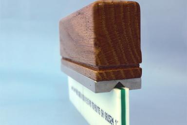 Diamond-Fine Squeegee Edge Polisher