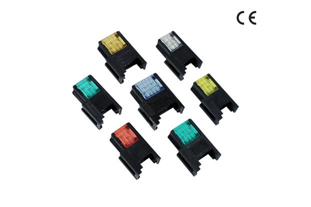 Socket connector