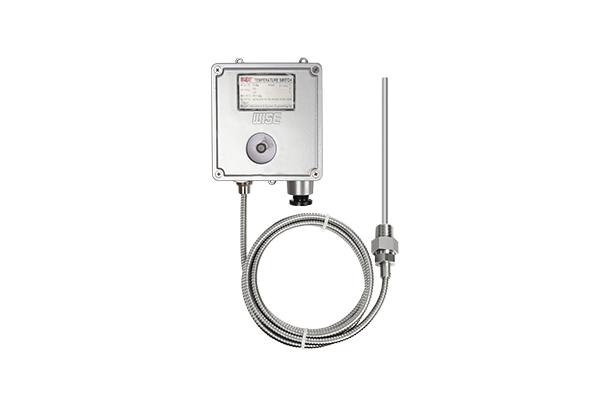 Weatherproof temperature switch