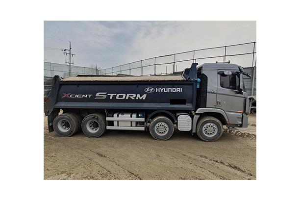 HYUNDAI Storm