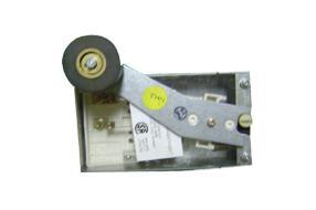 Link switch for elevator