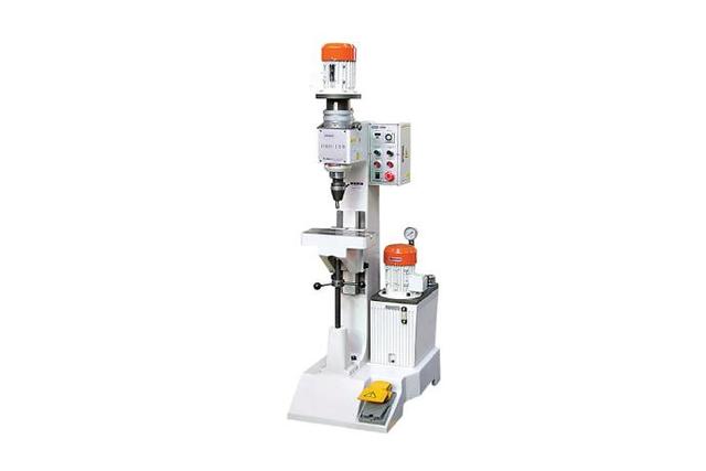 Hydraulic Riveting