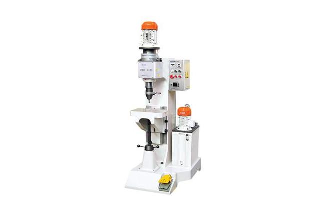 Hydraulic Riveting
