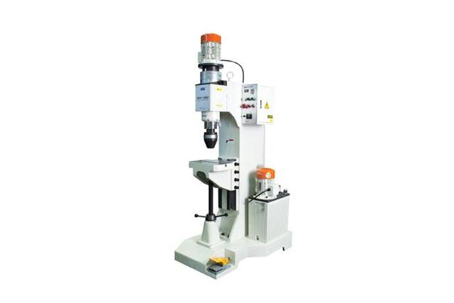 Hydraulic Riveting