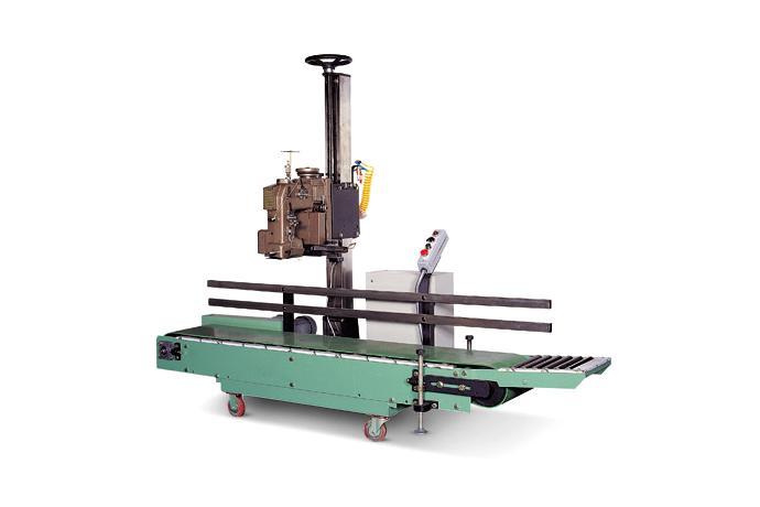 Semi Auto Sewing M/C