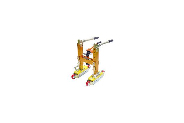 Stiff Jacks (Hydraulic jack type)
