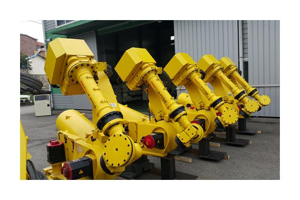 FANUC 붕치형 로보트 (Model Year2008)