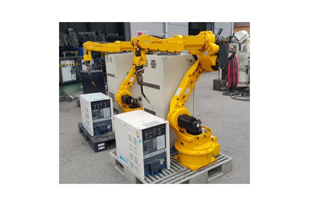 YASKAWA 165kg Handling Robot (Model Year 2003)