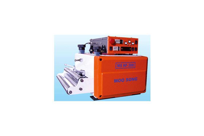 Micro NC Roll Feeder
