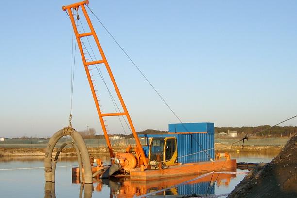 Suction Dredger