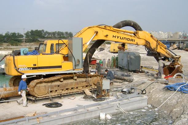 Backhoe Dredger