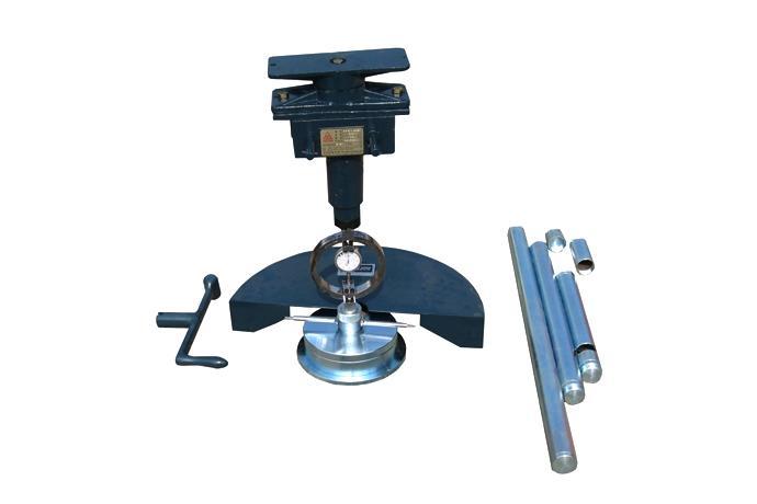 Field C.B.R Test Apparatus (Screw Type)