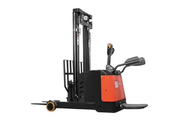Reach Stacker