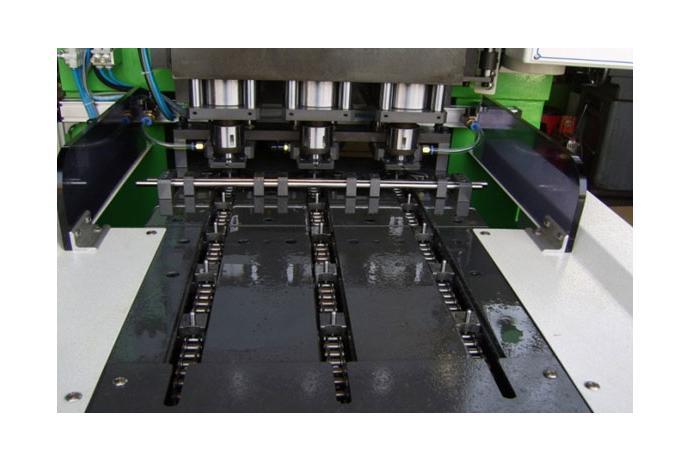 Semi Auto Tapping M/C (Passenger Type)
