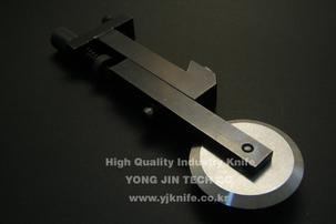 Core Knife (Single or Double Edge)